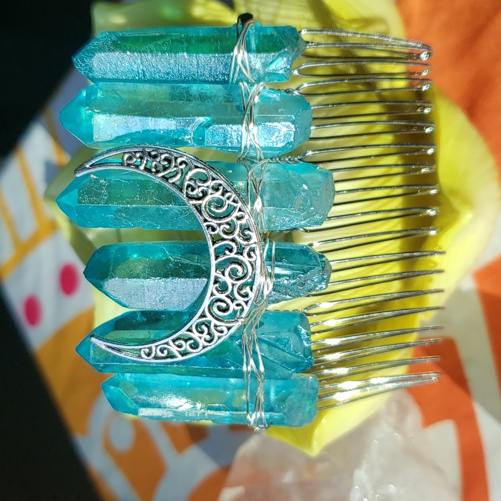 💎 Brand new stone and crescent moon hair comb clip